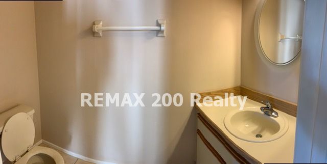 Location, location, location! Beautiful 4/2.5 House property image