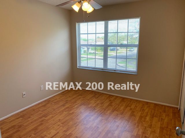 Location, location, location! Beautiful 4/2.5 House property image