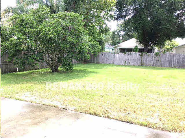 Location, location, location! Beautiful 4/2.5 House property image