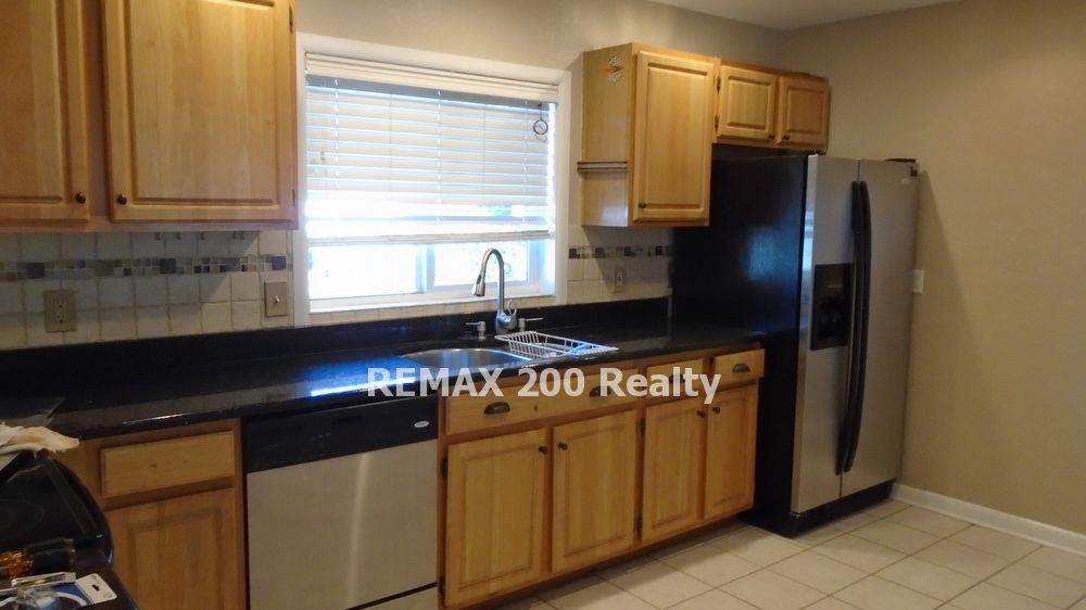 Great 4/2 Home Conveniently Located property image