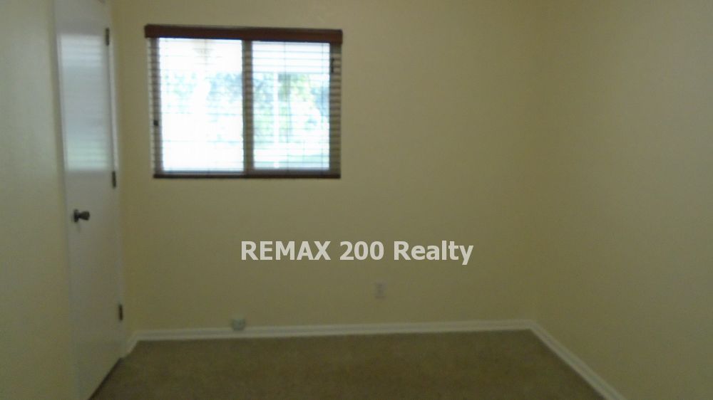 Great 4/2 Home Conveniently Located property image