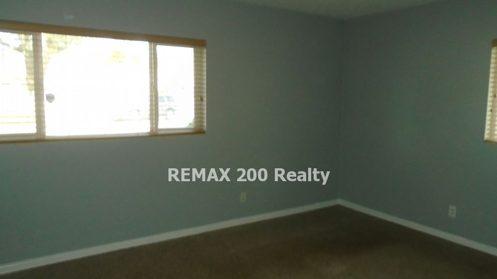 Great 4/2 Home Conveniently Located property image