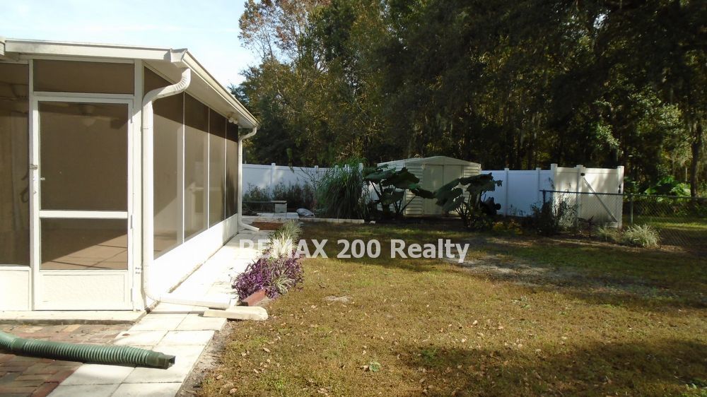 Great 4/2 Home Conveniently Located property image