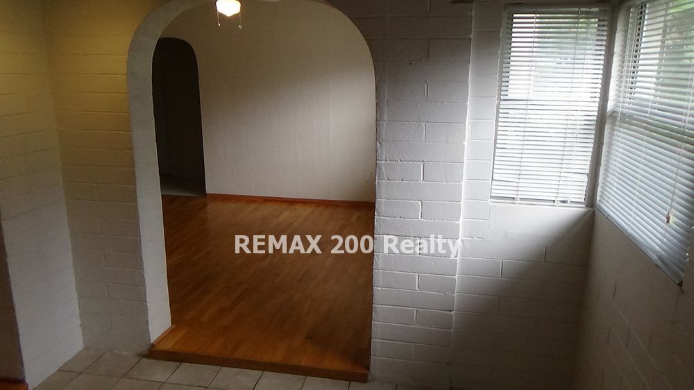 Downtown 3/2 Single Car Garage Near Downtown YMCA property image