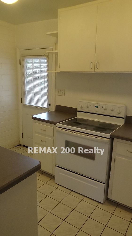 Downtown 3/2 Single Car Garage Near Downtown YMCA property image