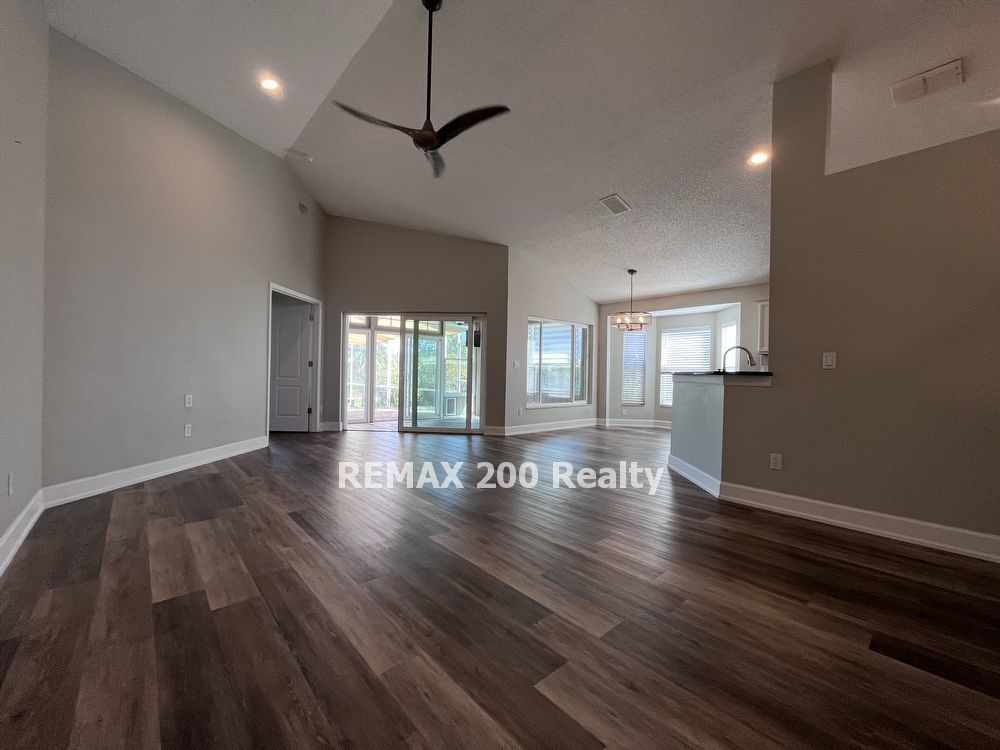 Conway gem with lake access property image