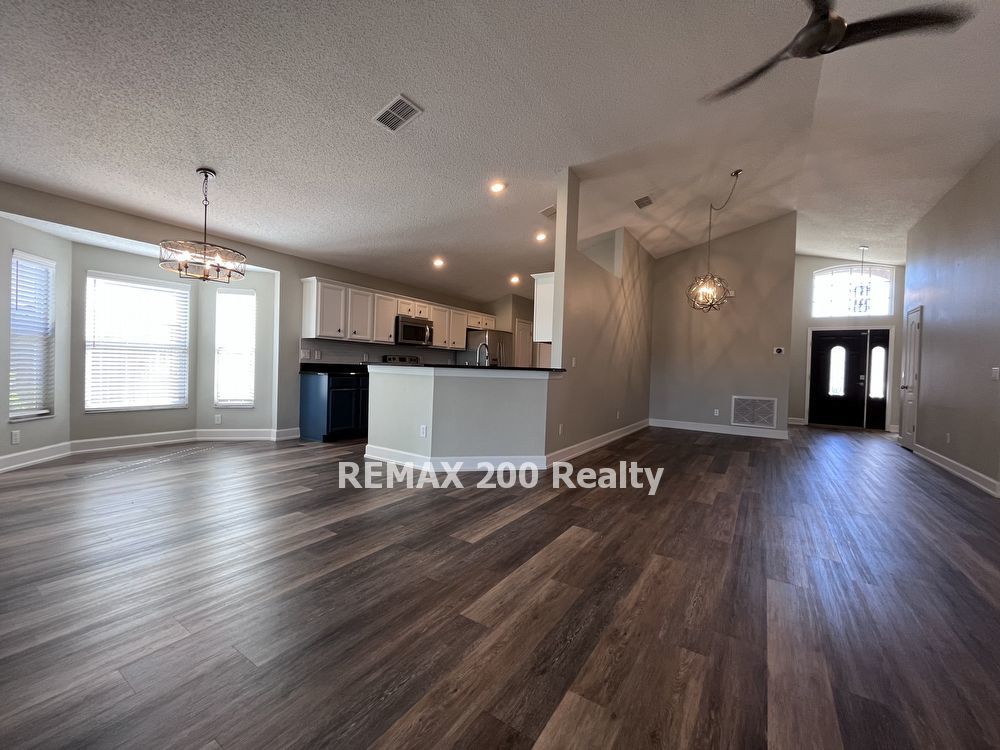 Conway gem with lake access property image