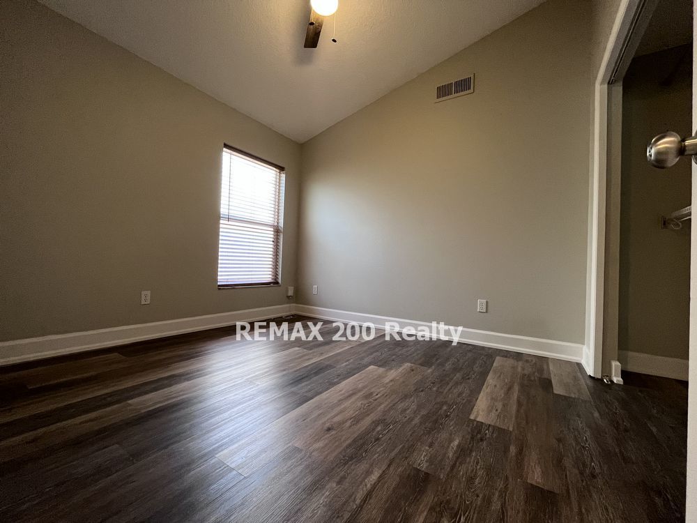 Conway gem with lake access property image