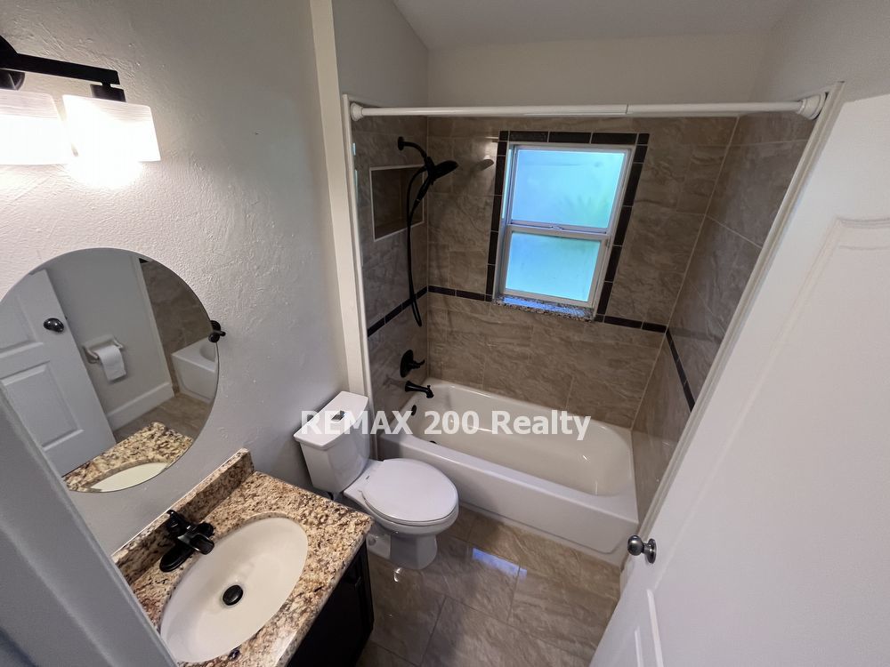 Conway gem with lake access property image