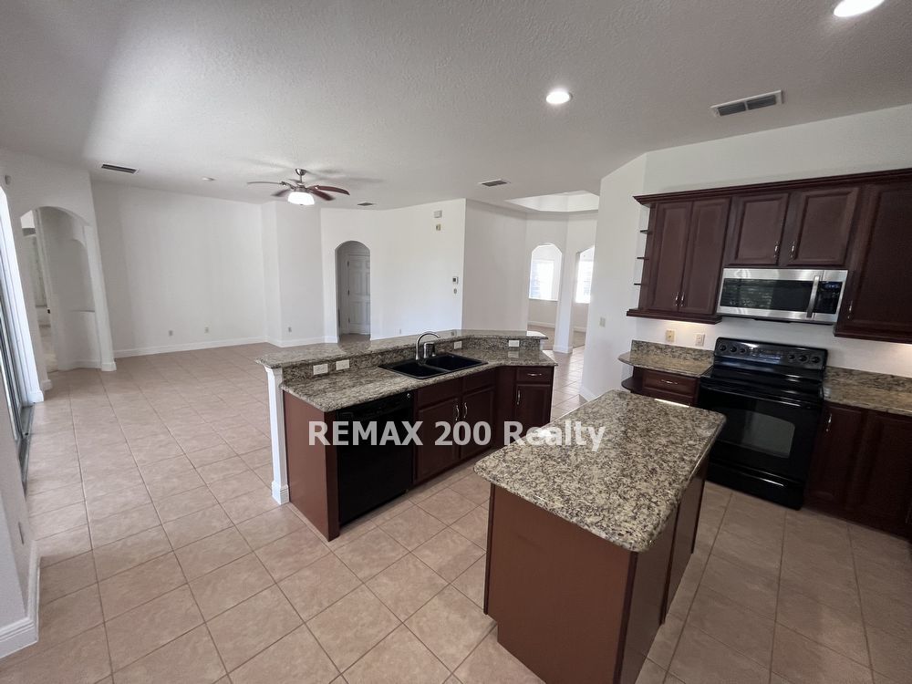 Avalon Park Rental property image