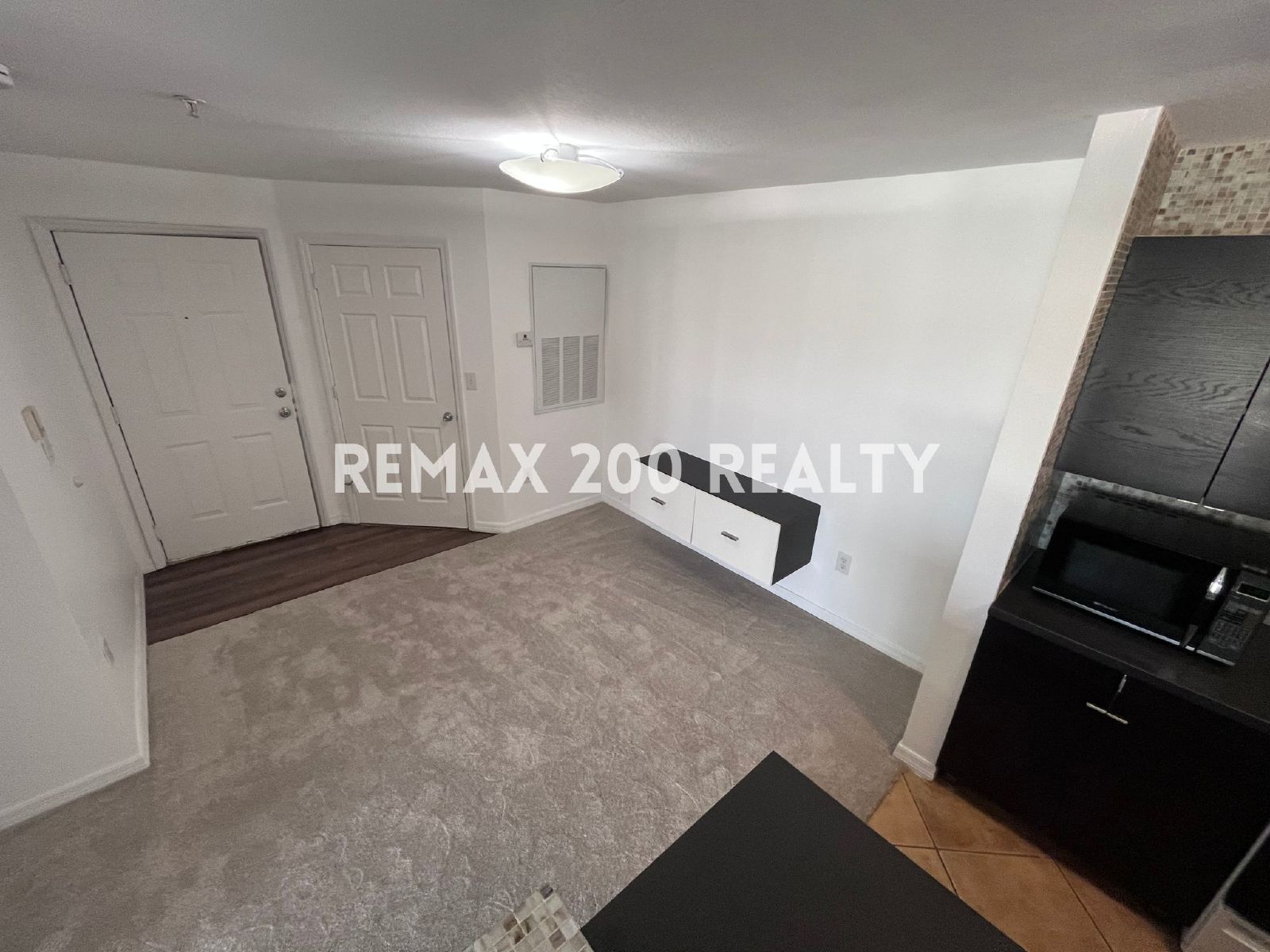 Beautiful One Bedroom Condo property image
