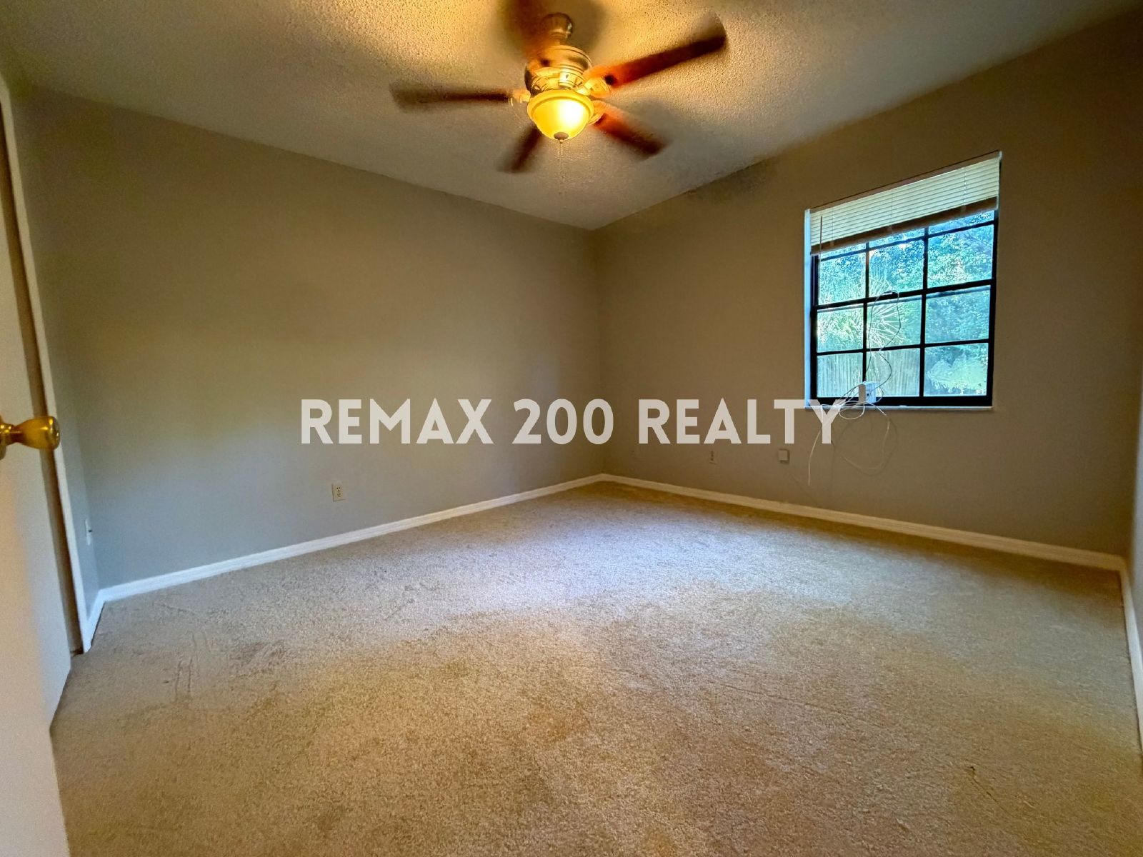 Nicely Maintained 3 beds 2 baths 1,385 sqft Duplex property image