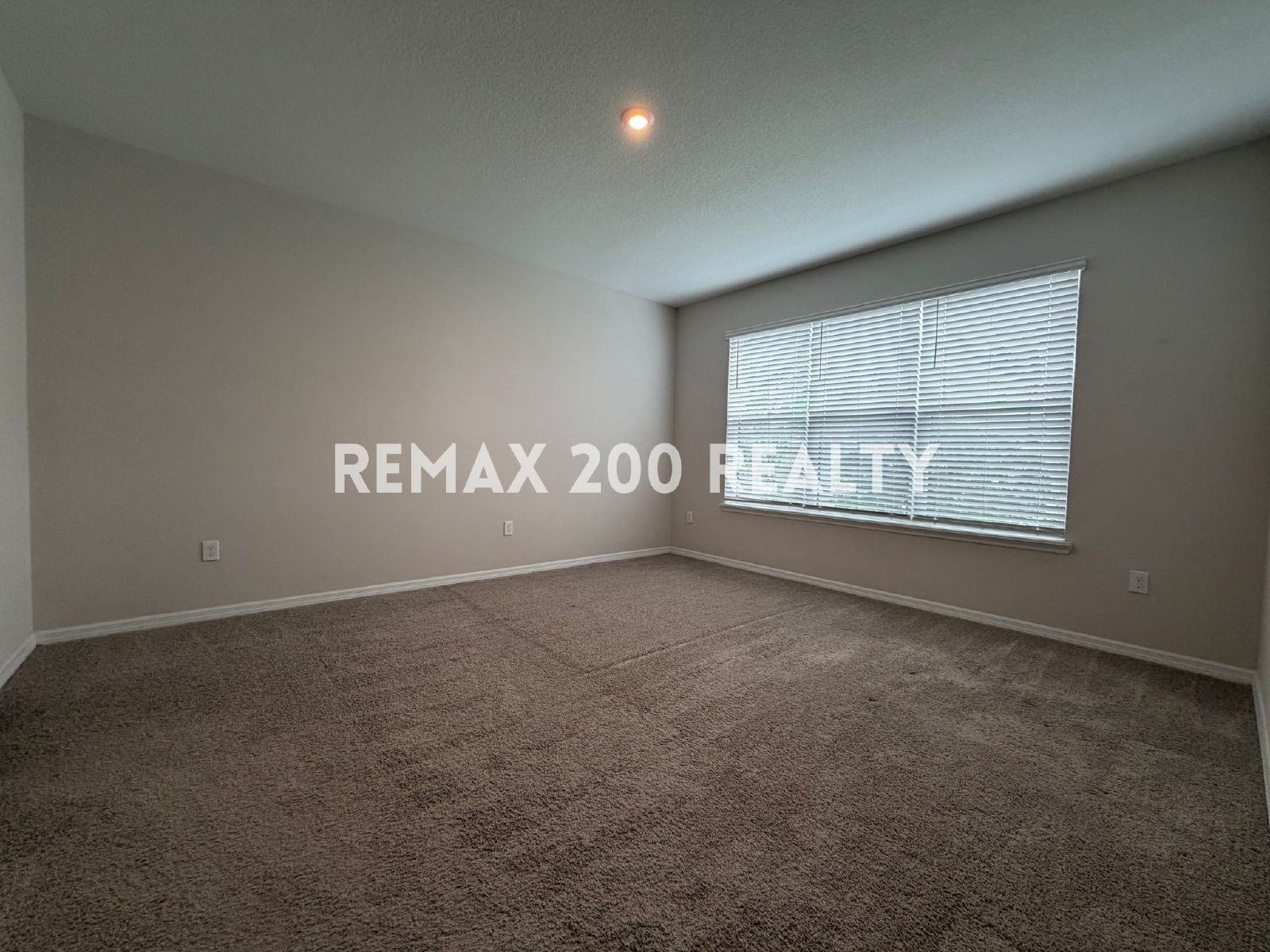 Newly Built Home in Gated Community property image