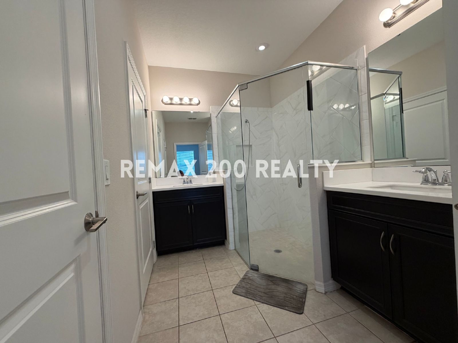 Newly Built Home in Gated Community property image