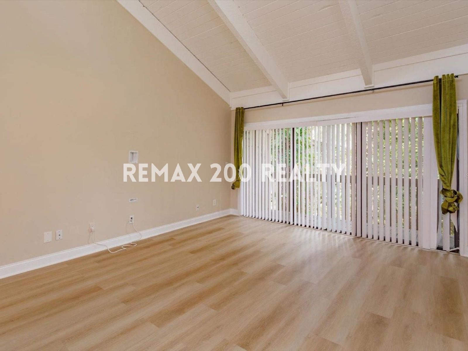 Beautifully Updated 2-Bed, 2-Bath Condo property image