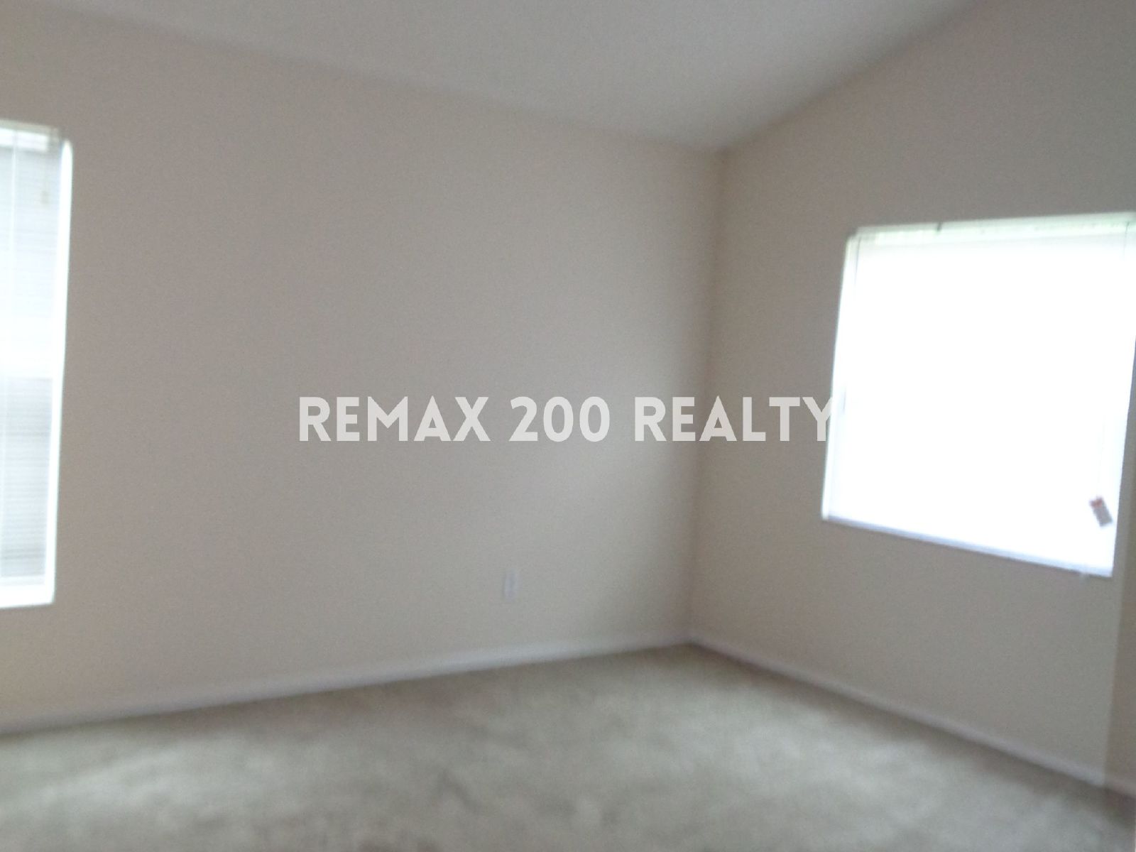 Split Floorplan 3/2 In Southeast Orlando Near University property image
