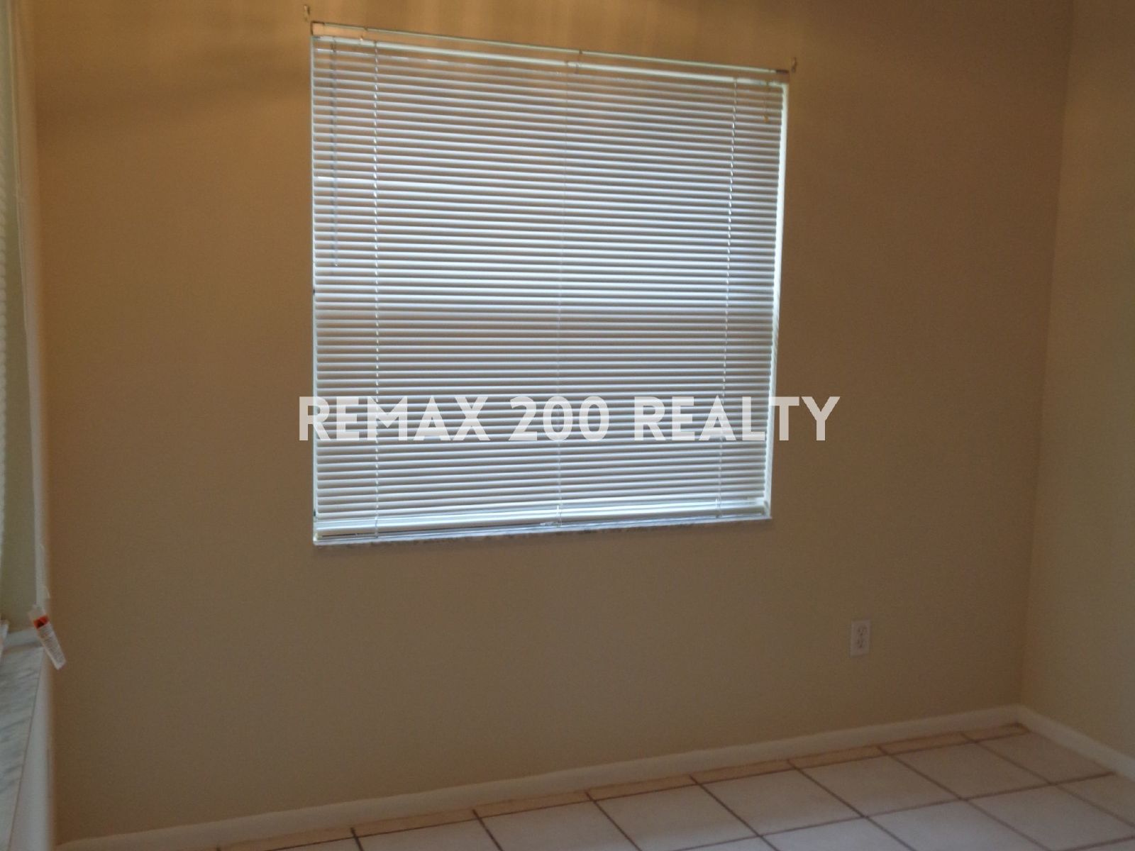 Split Floorplan 3/2 In Southeast Orlando Near University property image