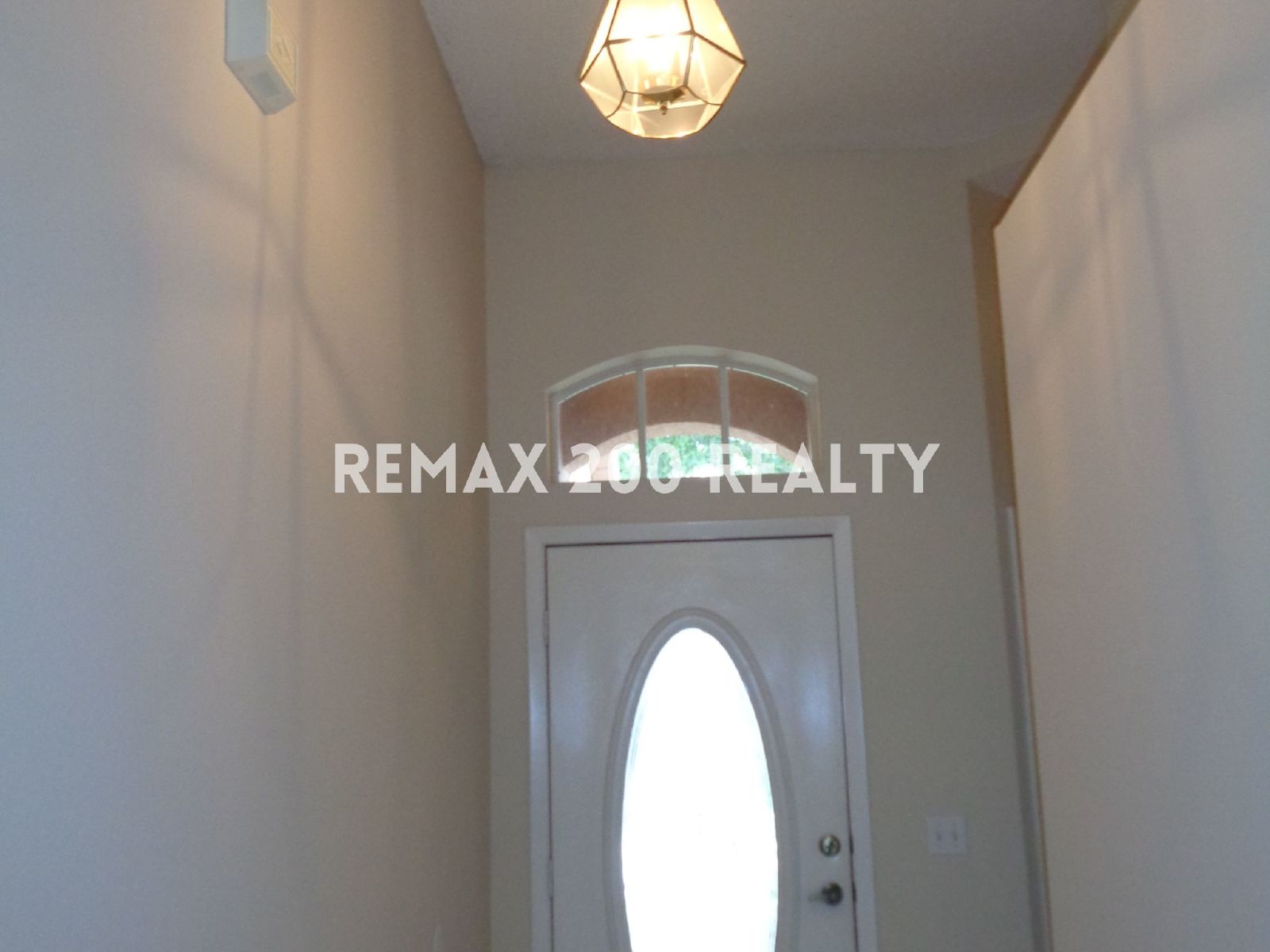 Split Floorplan 3/2 In Southeast Orlando Near University property image