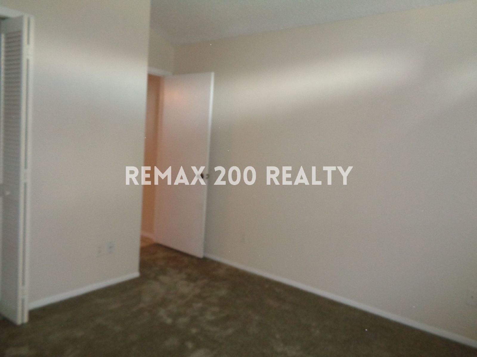 Split Floorplan 3/2 In Southeast Orlando Near University property image