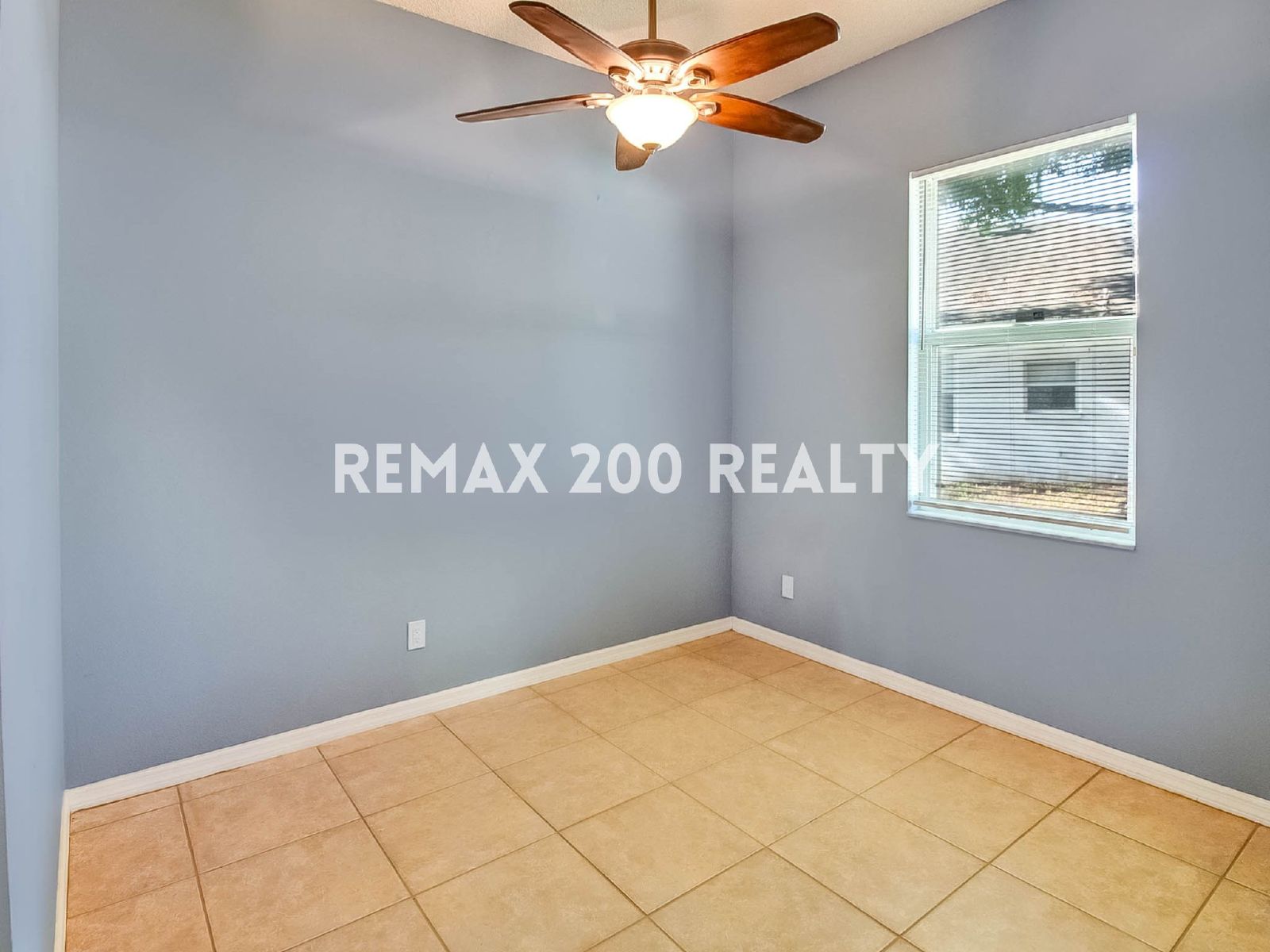 3/2 Home Near Waterford Lakes property image