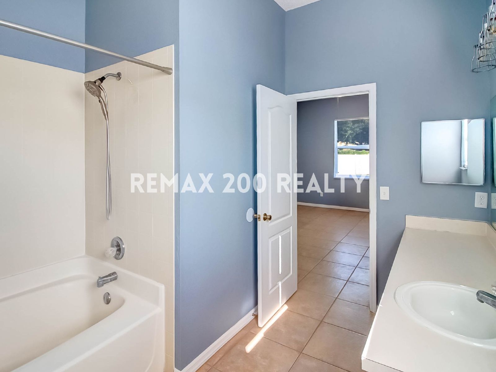 3/2 Home Near Waterford Lakes property image
