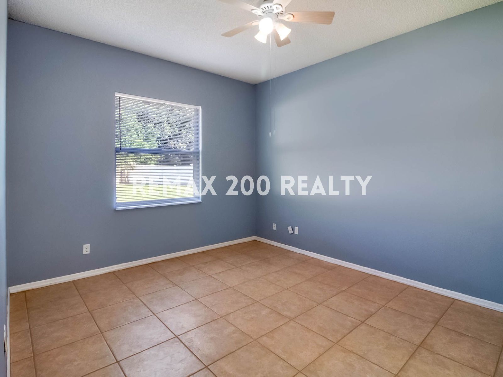 3/2 Home Near Waterford Lakes property image