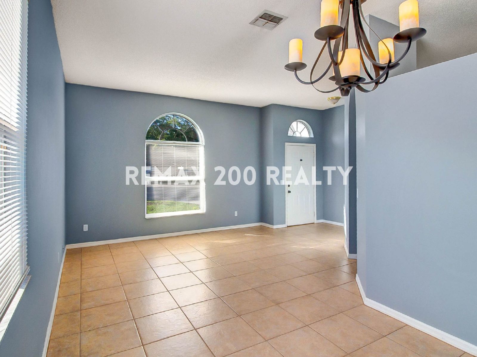 3/2 Home Near Waterford Lakes property image