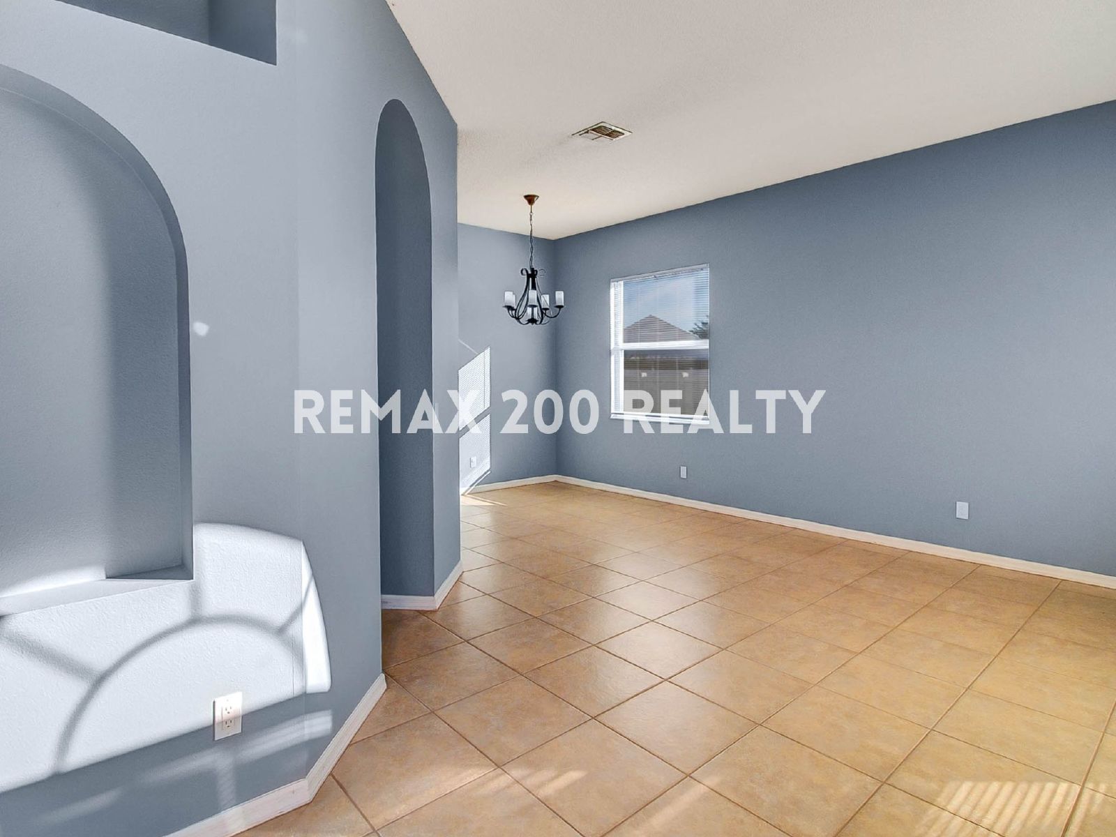 3/2 Home Near Waterford Lakes property image