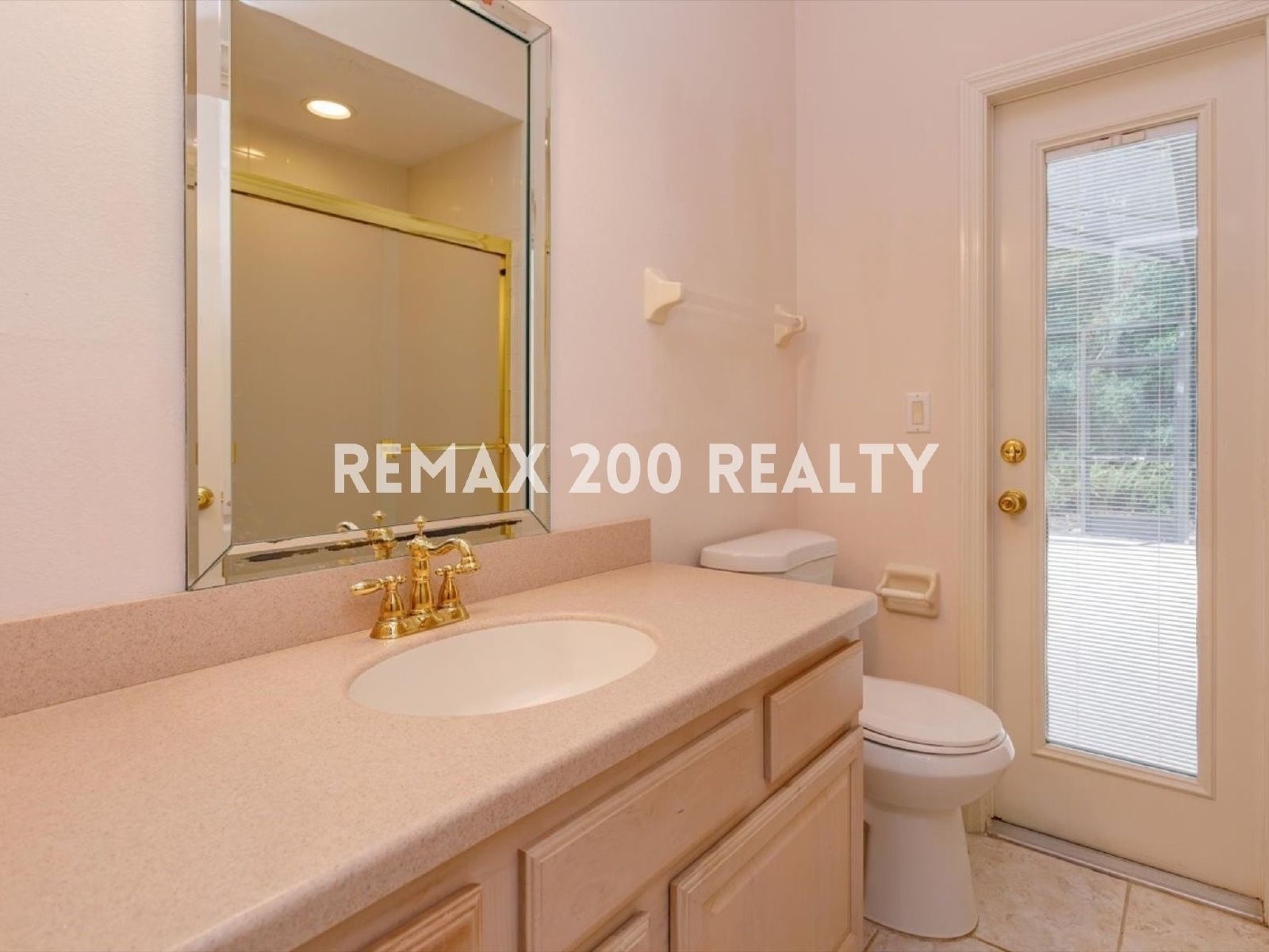 Gorgeous Winter Springs Home / Pool & Lawn Care Included property image