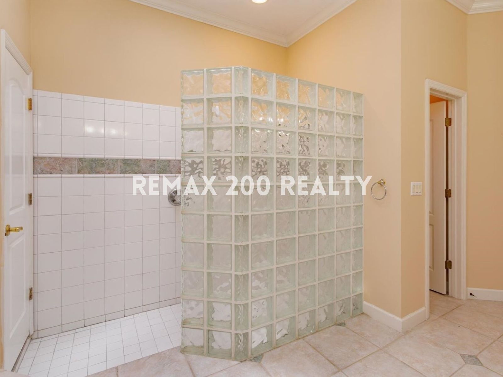 Gorgeous Winter Springs Home / Pool & Lawn Care Included property image