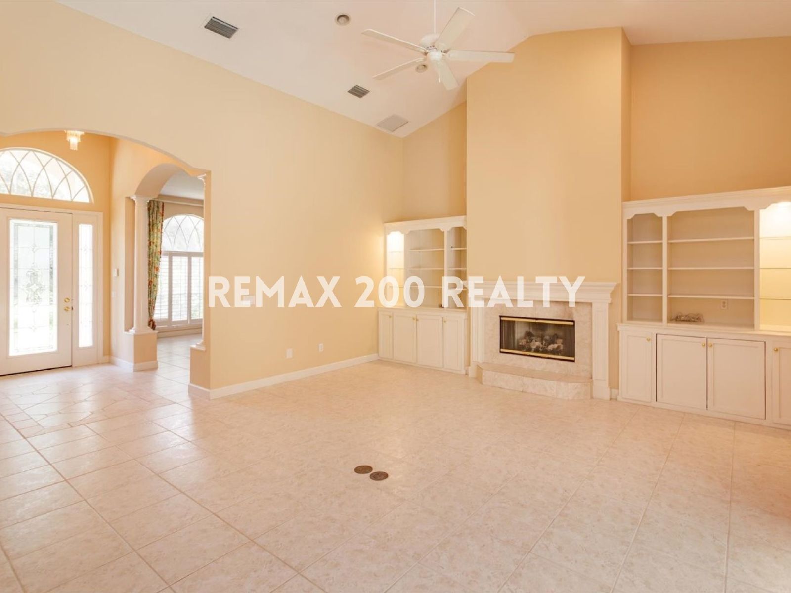 Gorgeous Winter Springs Home / Pool & Lawn Care Included property image
