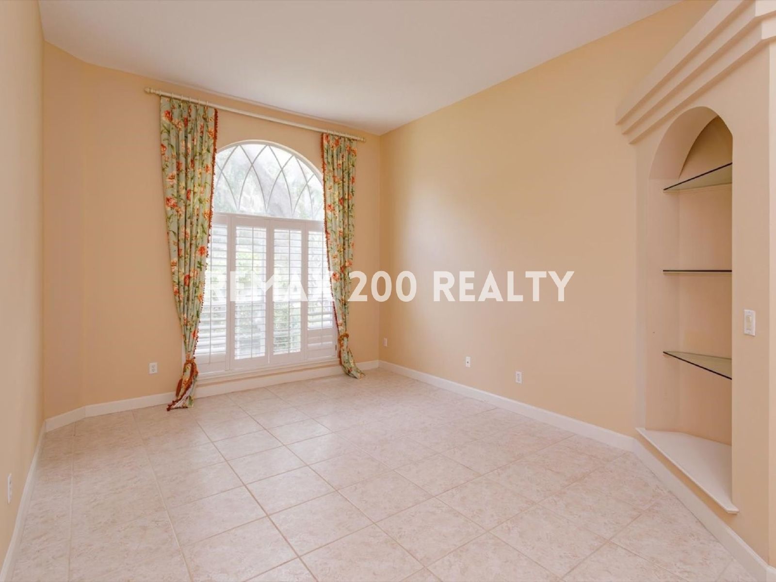 Gorgeous Winter Springs Home / Pool & Lawn Care Included property image