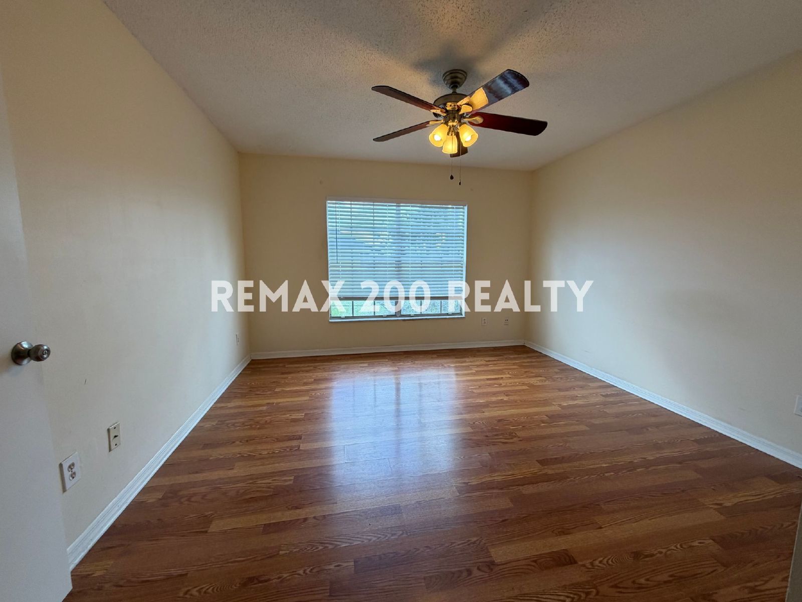 Single-Family Home in Meadow Woods Village property image