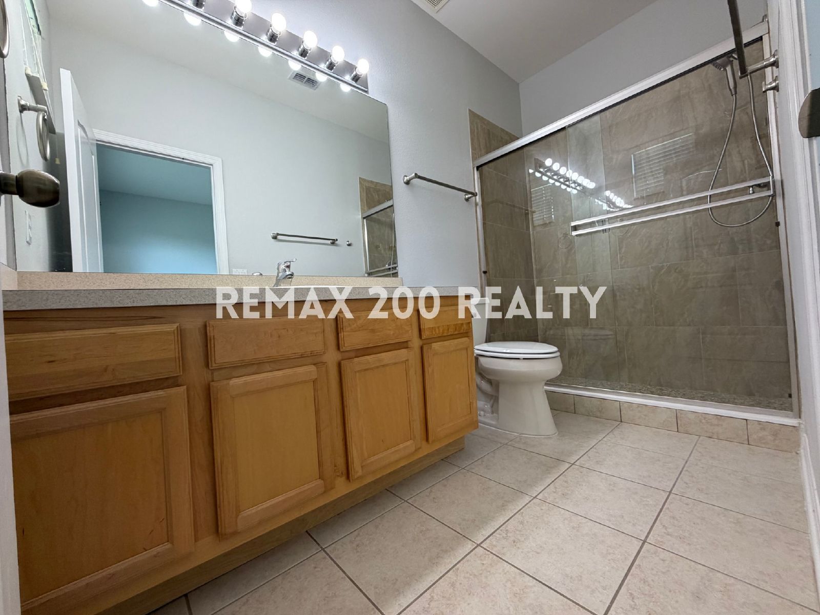 Move-In Ready Waterfront Townhome property image