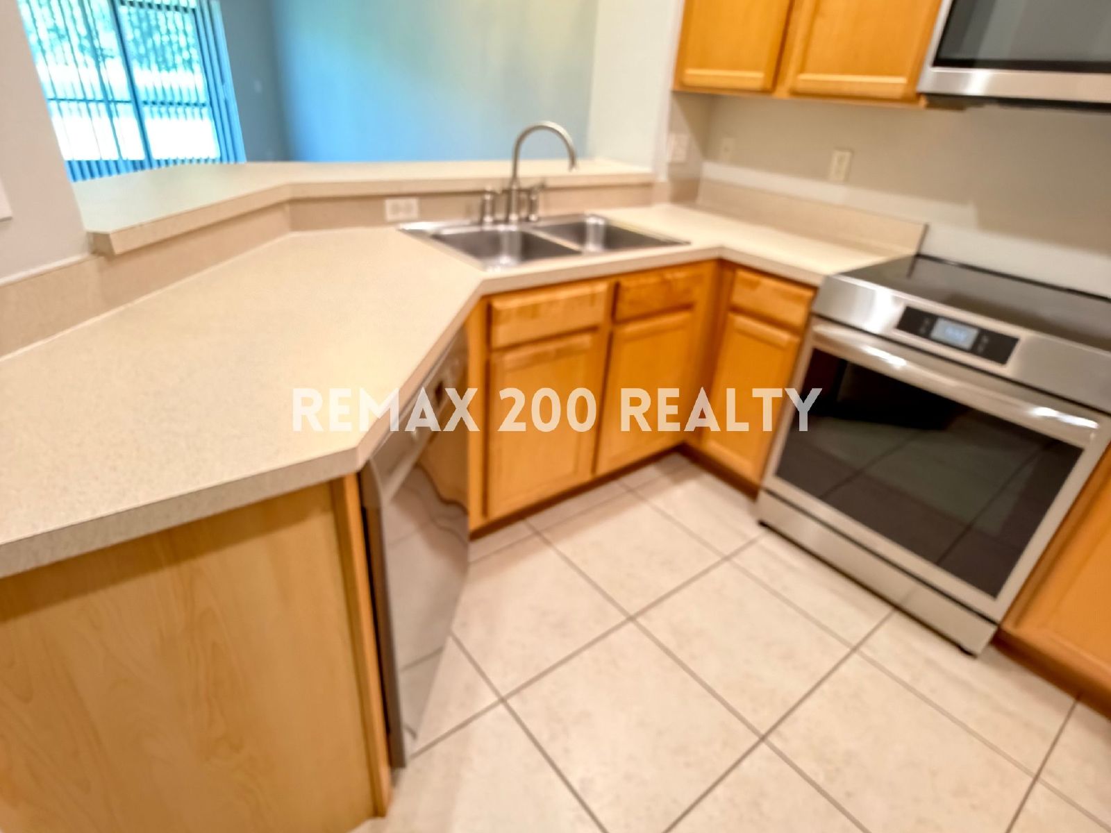 Move-In Ready Waterfront Townhome property image