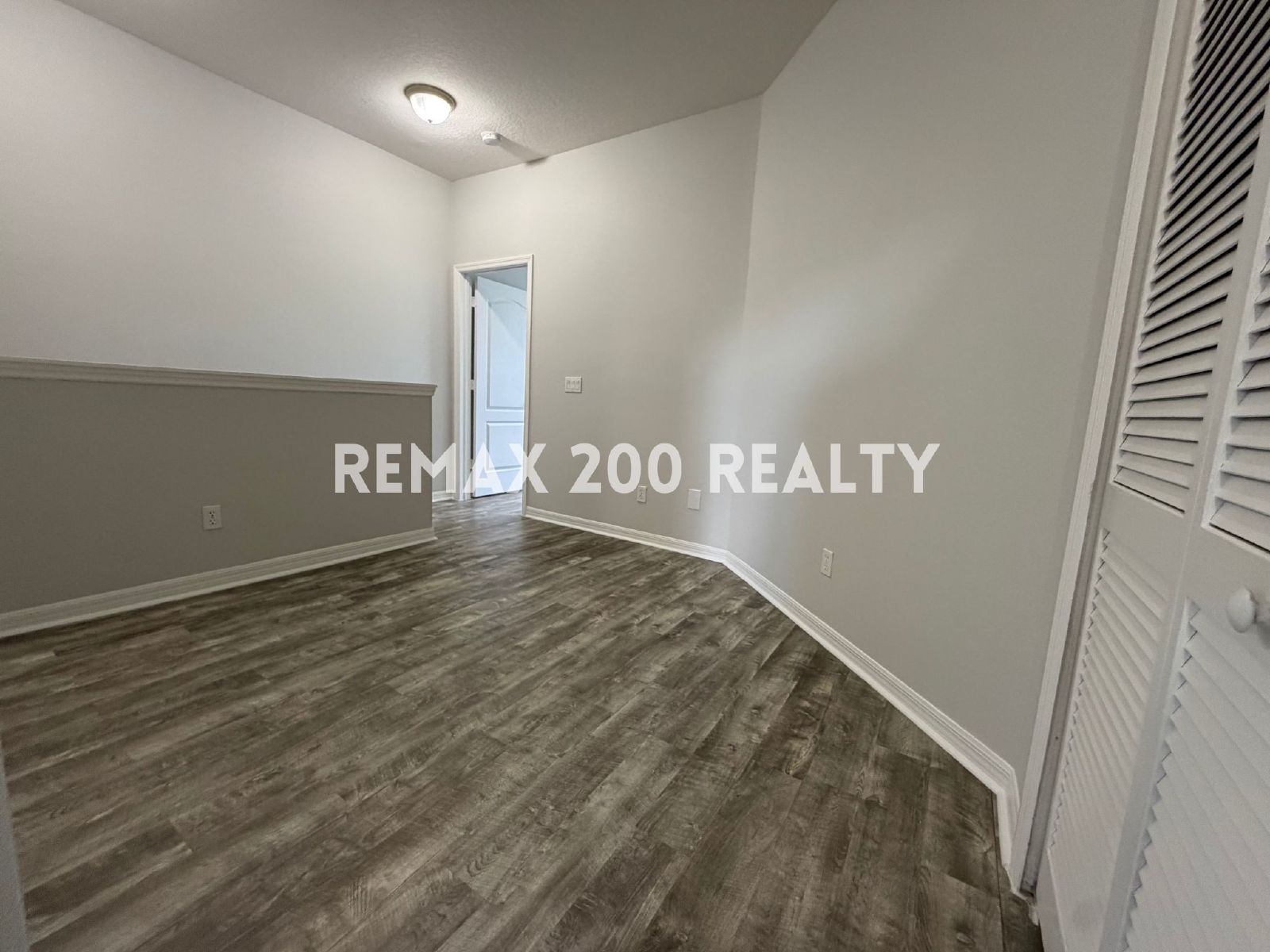 Move-In Ready Waterfront Townhome property image