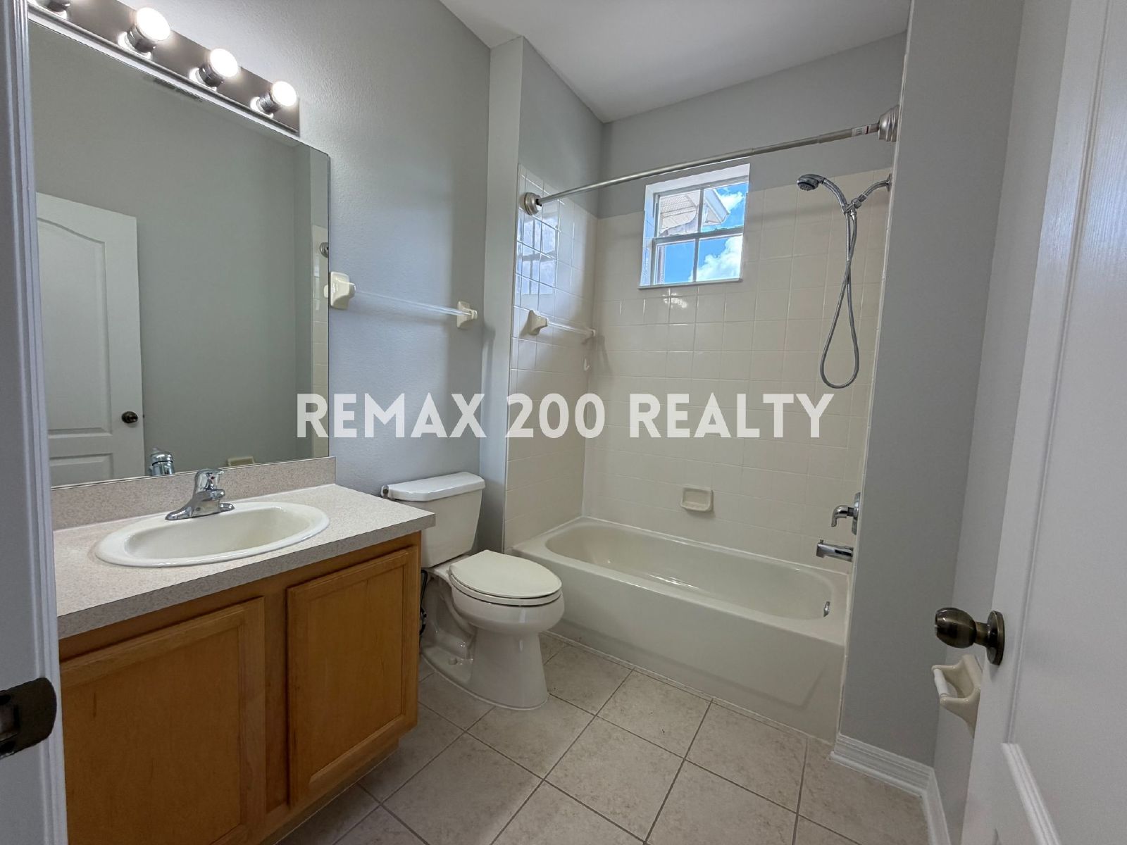 Move-In Ready Waterfront Townhome property image