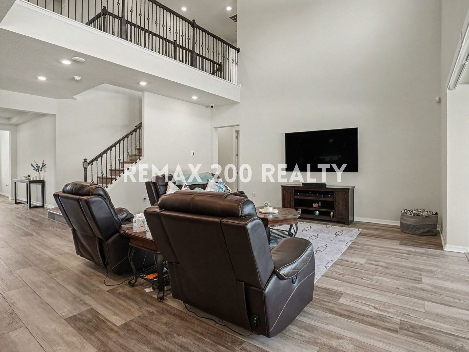 Exceptional 5-Bed, 5-Bath Home property image