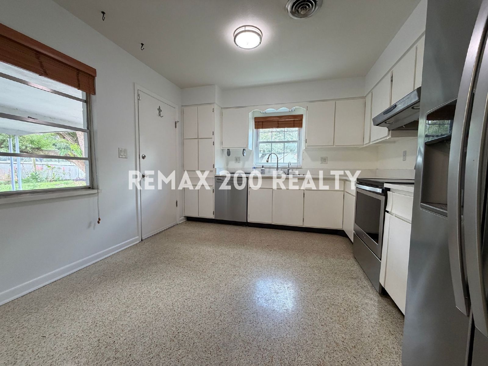 Well Maintained 3 Bed 2 Bath Home property image