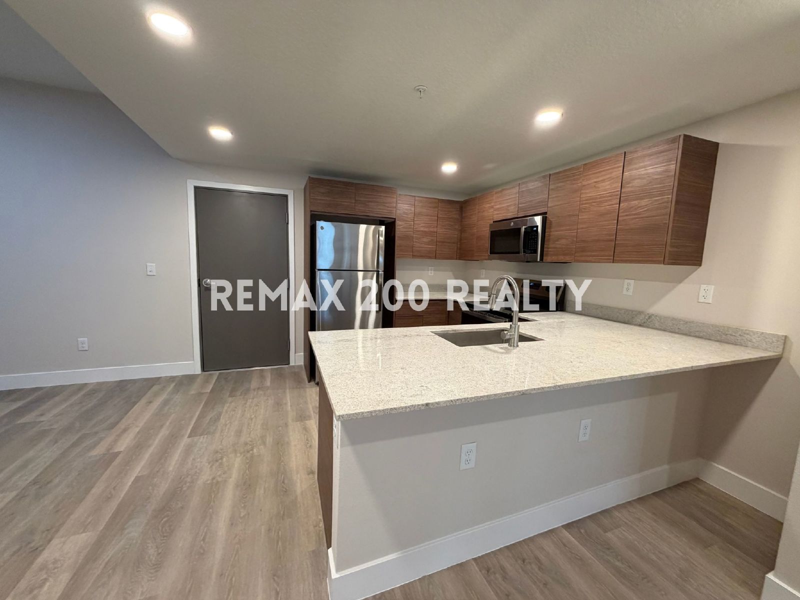 Brand New Beautiful 1-Bed 1-Bath property image