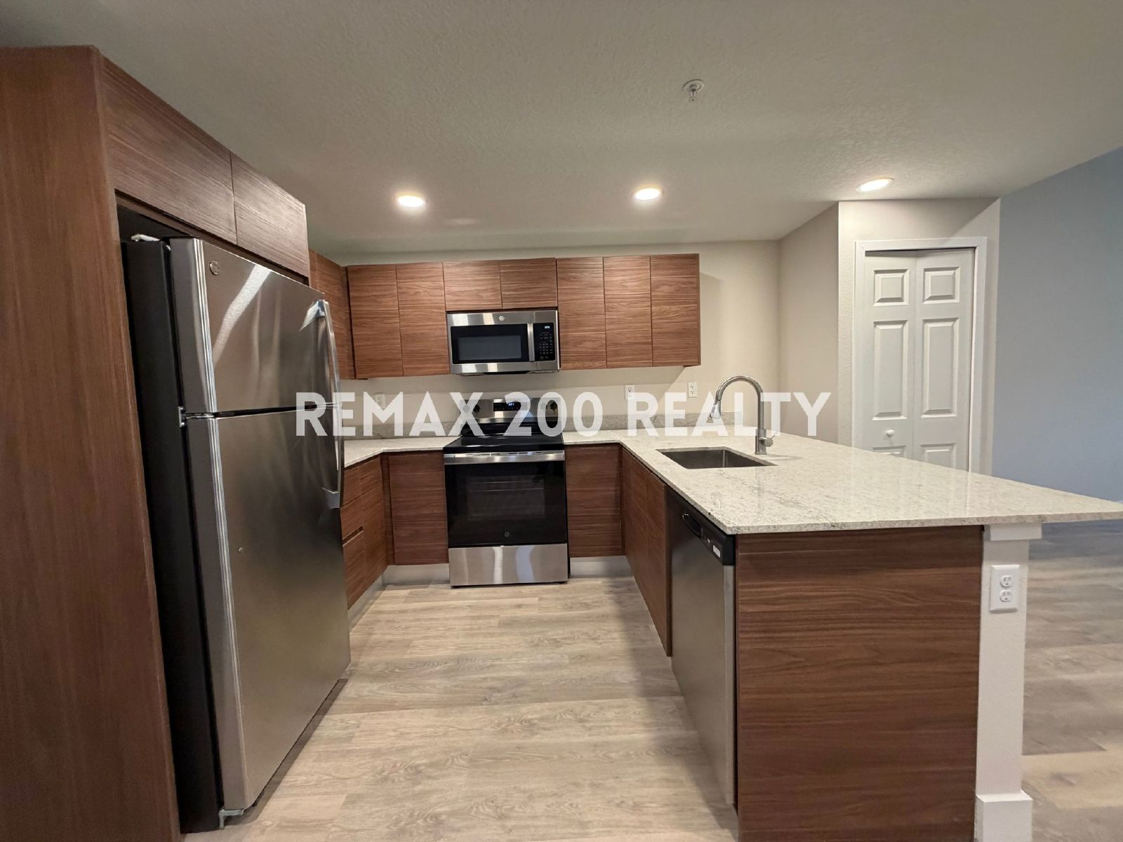 Brand New Beautiful 1-Bed 1-Bath property image