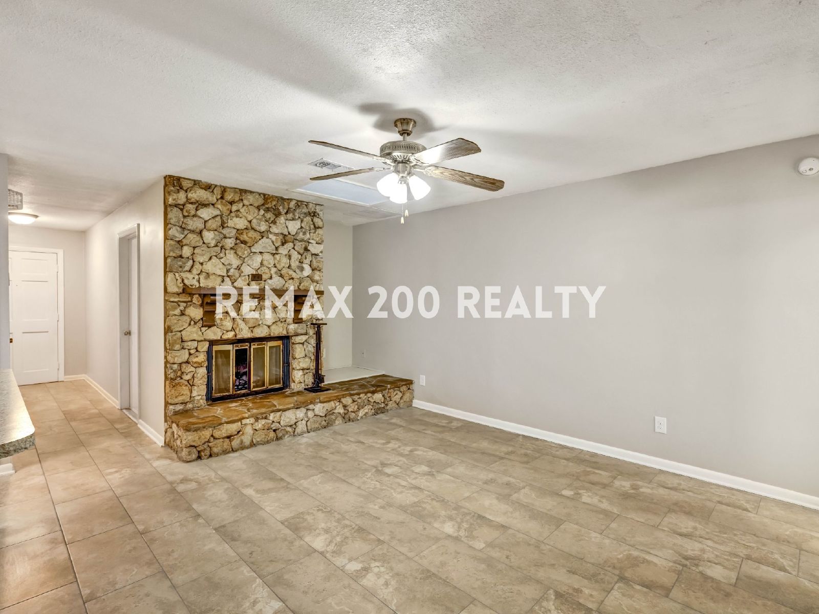 Amazing Home With Many Upgrades / Conveniently Located property image