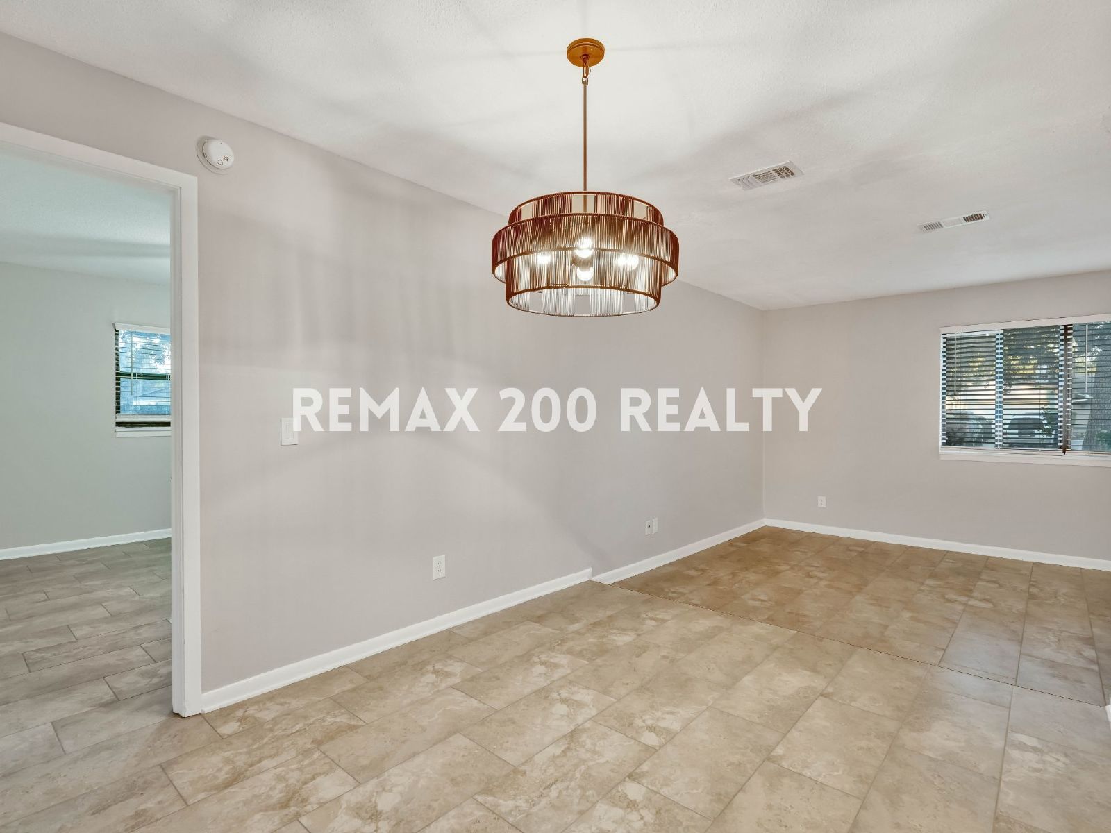Amazing Home With Many Upgrades / Conveniently Located property image
