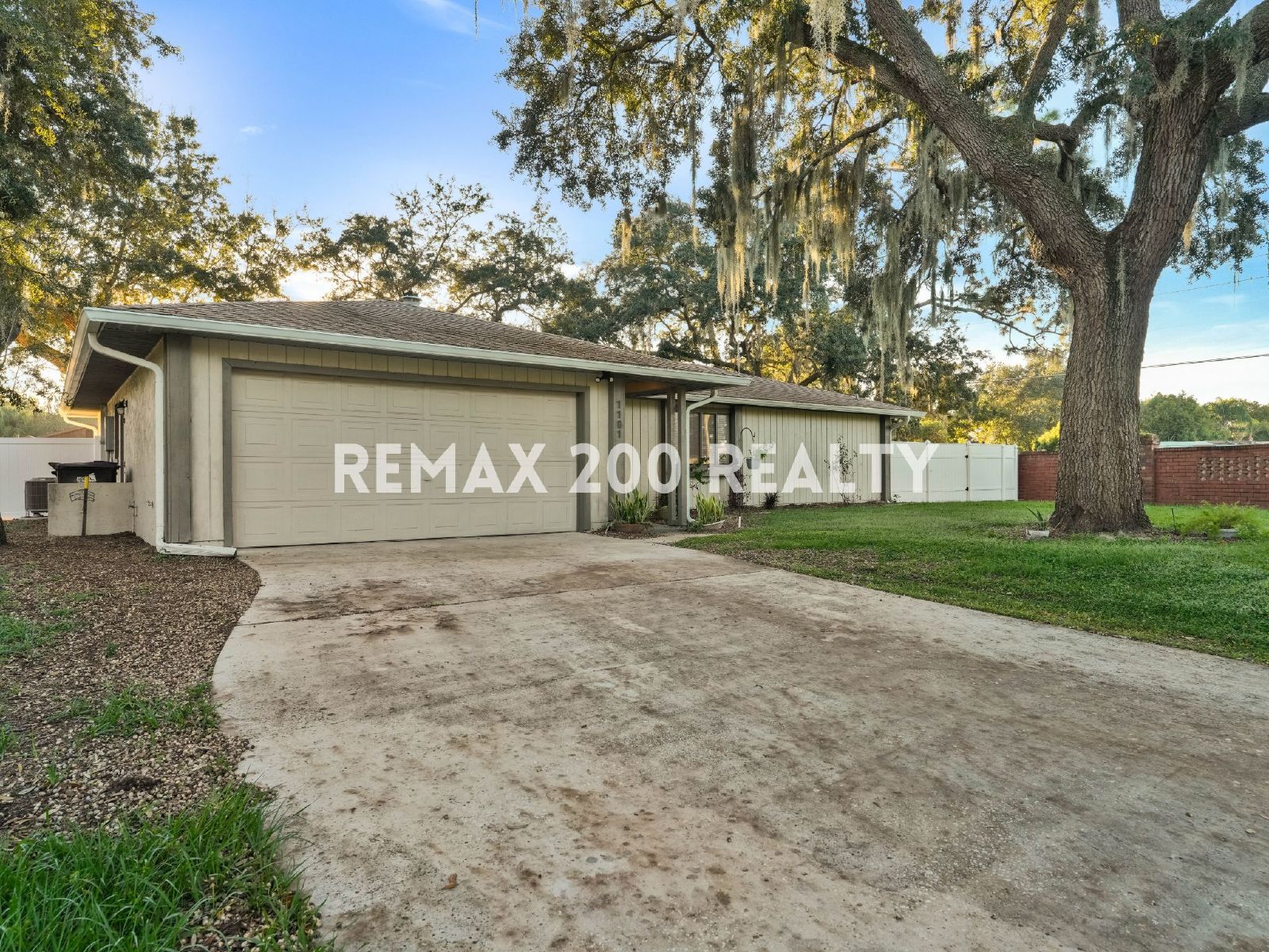 Amazing Home With Many Upgrades / Conveniently Located property image
