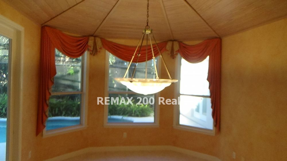 Gorgeous Winter Springs Home / Pool & Lawn Care Included property image