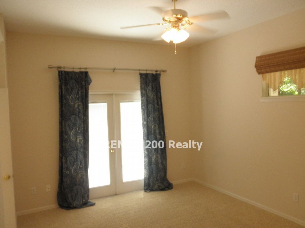 Gorgeous Winter Springs Home / Pool & Lawn Care Included property image