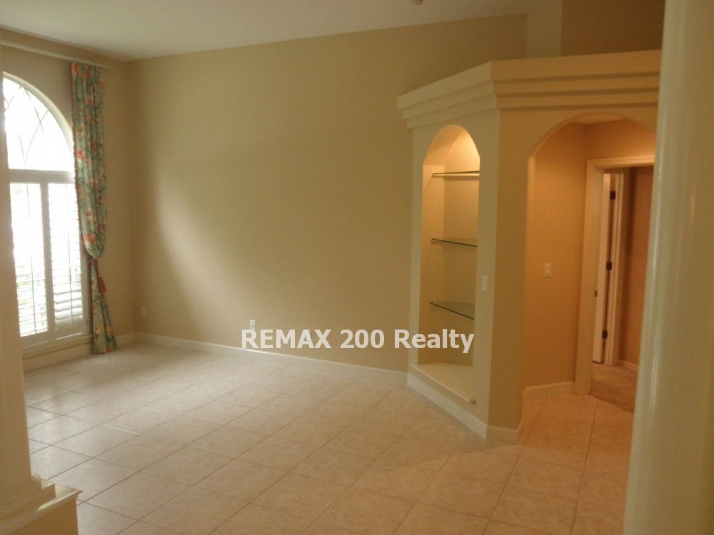 Gorgeous Winter Springs Home / Pool & Lawn Care Included property image