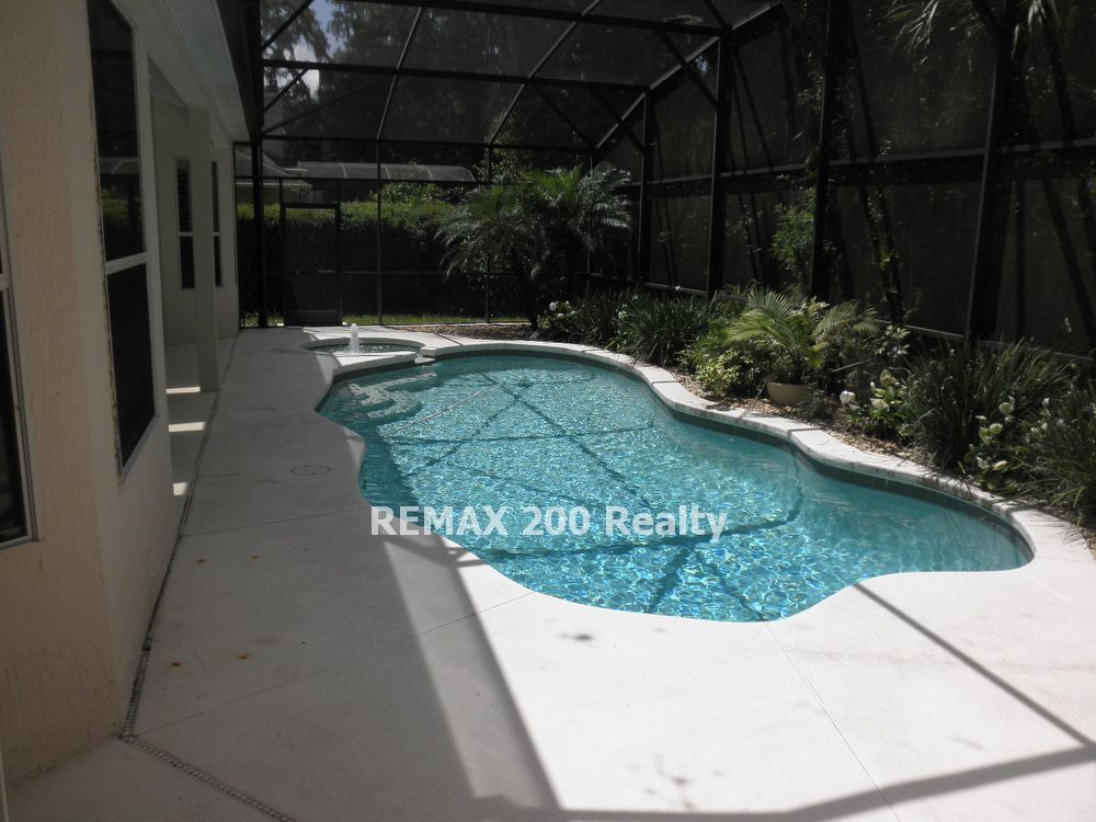 Gorgeous Winter Springs Home / Pool & Lawn Care Included property image
