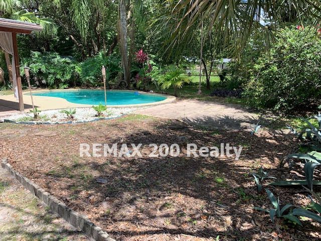 East Orlando Pool Home With Pool and Lawn Care Included property image
