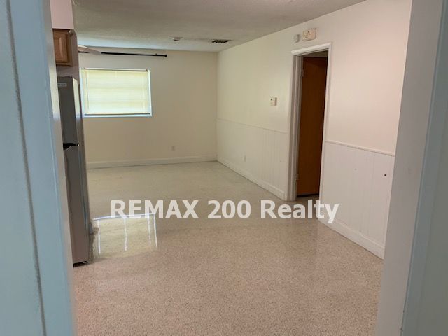 East Orlando Pool Home With Pool and Lawn Care Included property image